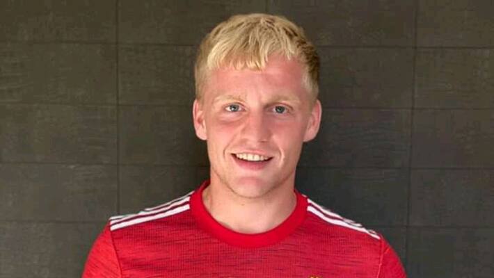 Man U swoop for Ajax star Van de Beek Man U swoop for Ajax star Van de Beek