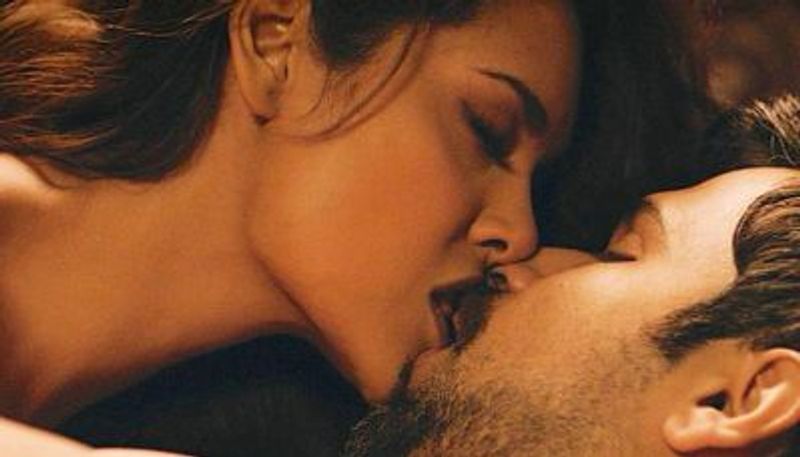 Radika apte to Rekha these bollywood actresses who performed in nude scenes were not scared