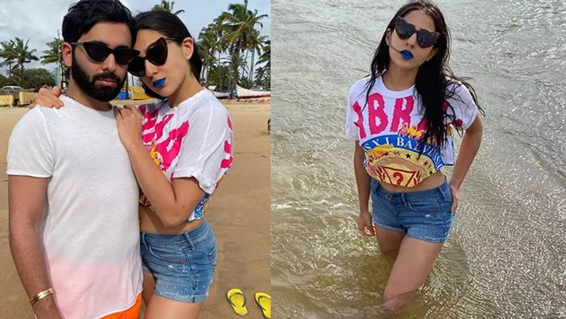 saif ali khan daughter sara ali khan put blue lipstick enjoying on beach with friend KPJ