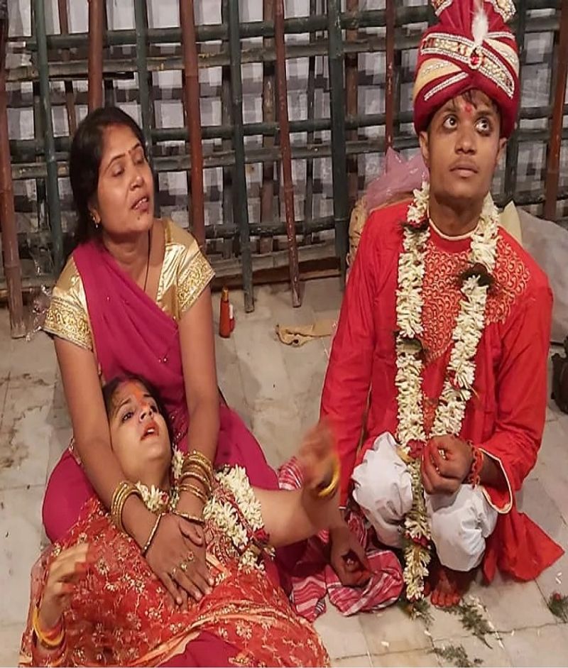 बताते हैं कि तान्या अपने को बालिग बता रही थी। गुजरात पुलिस के साथ उसके के परिजन भी आए थे, जो उसे और उसके प्रेमी को कदमकुंआ थाना ले गए। फिर, कागजी प्रक्रिया करने के बाद पुलिस दोनों को रात में ही विमान से लेकर गुजरात चली गई थी। बताते हैं कि प्रेमिका पुलिस के सामने प्रेमी के साथ रहने से मुकर गई। साथ ही गंभीर आरोप भी लगाए। इसके चलते प्रेमी समेत उनका पूरा परिवार फिलहाल मुश्किल में है।
