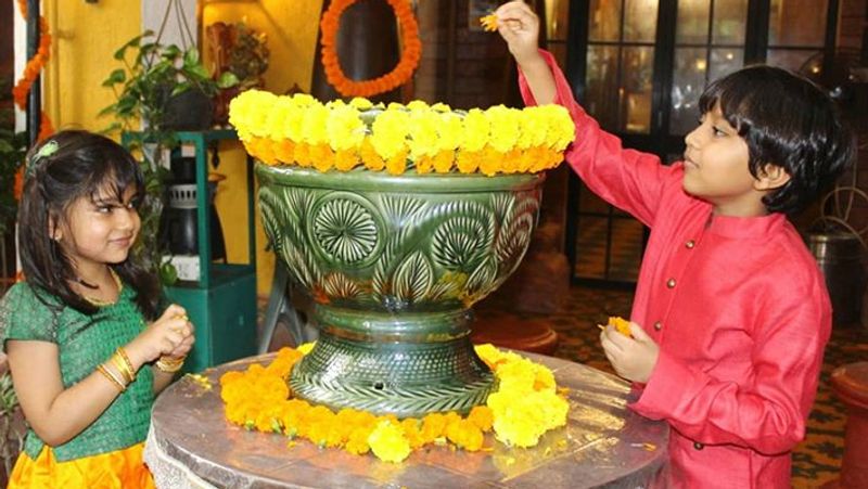 विवेक ने एक इंटरव्यू में बताया था कि घर में उनकी सबसे पसंदीदा जगह स्टडी रूम है। यहां उनके गॉडफादर की चेयर ही, जिसपर बैठकर वे रिलेक्स फील करते हैं।