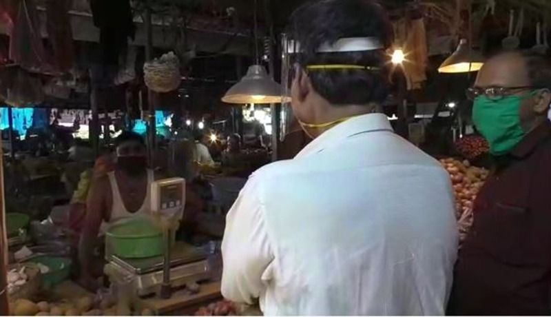 EB officials visits Kolkatas Market due to Potato price hike RTB