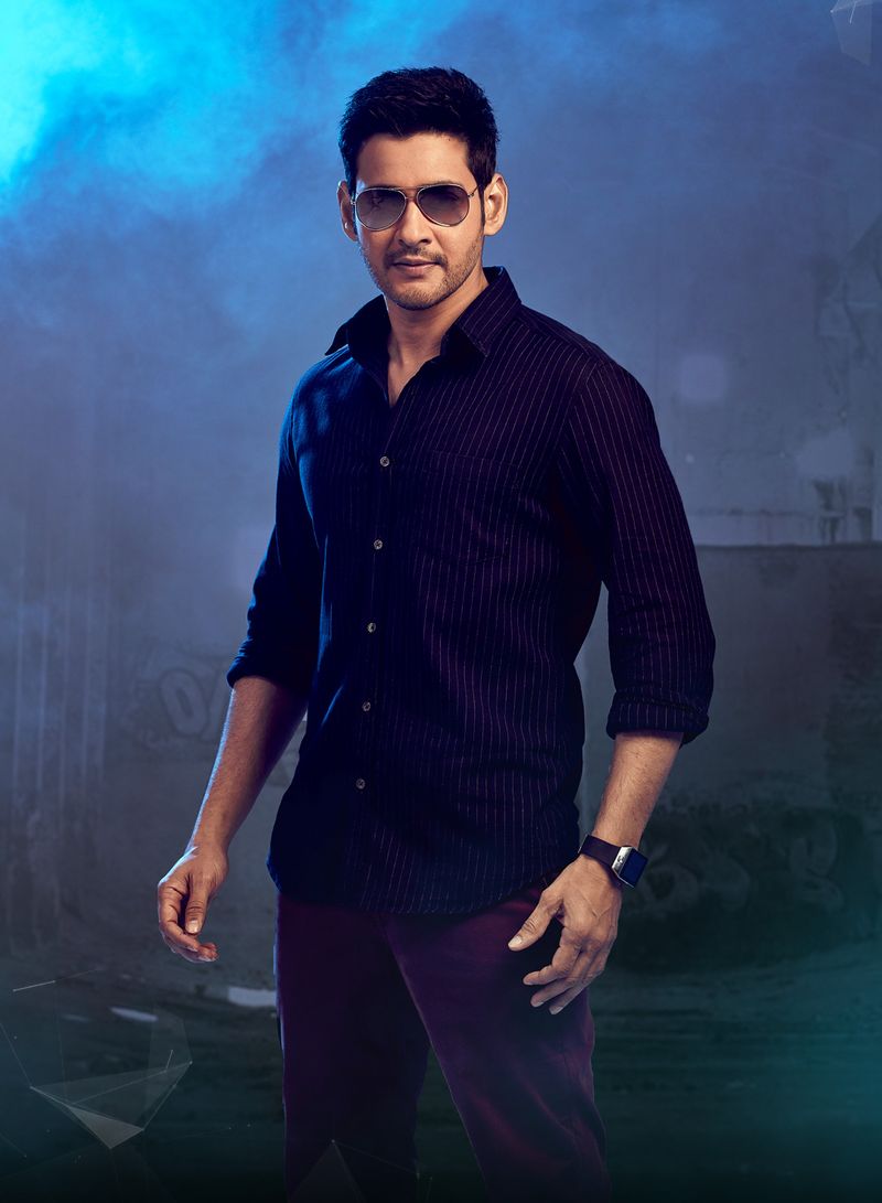 ప్రభాస్ తర్వాత ఆ స్థానం సూపర్ స్టార్ మహేష్కి దక్కుతుంది. ఆయన ఒక్కో సినిమాని యాభైకోట్లకు పైగా పారితోషికంగా పుచ్చుకుంటున్నారు. `సరిలేరు నీకెవ్వరు` సినిమా భారీ కలెక్షన్లని రాబట్టడంతో ఇప్పుడు ఆయన ఏకంగా ఎనభై కోట్లు రెమ్యూనరేషన్ డిమాండ్ చేస్తున్నారని టాక్. 