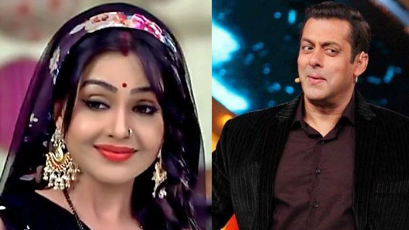 इस बार शो में 16 कंटेस्टेंट्स होंगे, जिनमें से 13 सेलिब्रिटी और बाकी 3 कंटेस्टेंट कॉमनर हैं। अब तक 30 लोगों को शॉर्टलिस्ट कर लिया गया है। अली गोनी, निखिल चिनप्पा, असीम मर्चेंट, अविनाश मुखर्जी, शिरीन मिर्जा, सुगंधा मिश्रा, जय सोनी, करण कुंद्रा, अलीशा पंवार, शगुन पांडे, आरुषि दत्ता, पवित्रा पुनिया को अप्रोच किया गया है। हालांकि अभी ये लिस्ट फाइनल नहीं हुई है।