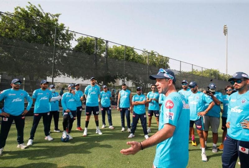 aakash chopra feels delhi capitals has quality spin unit as par with csk in ipl 2020