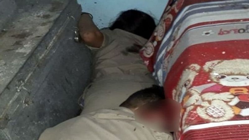 जांच में ये बात सामने आई कि घटना वाले दिन ही दोनों बीएमपी को एक साथ सुबह 10 बजे ड्यूटी करनी थी। लेकिन, ड्यूटी शुरू करने से करीब सवा घंटे पहले ही अमर सुब्बा महिला रेस्ट रूम में गए। जहां पहले से मौजूद वर्षा पर एसएलआर से 4 गोलियां दाग दीं। इसके बाद वहीं पर खुद के सिर में भी गोली मारकर सुसाइड कर ली।