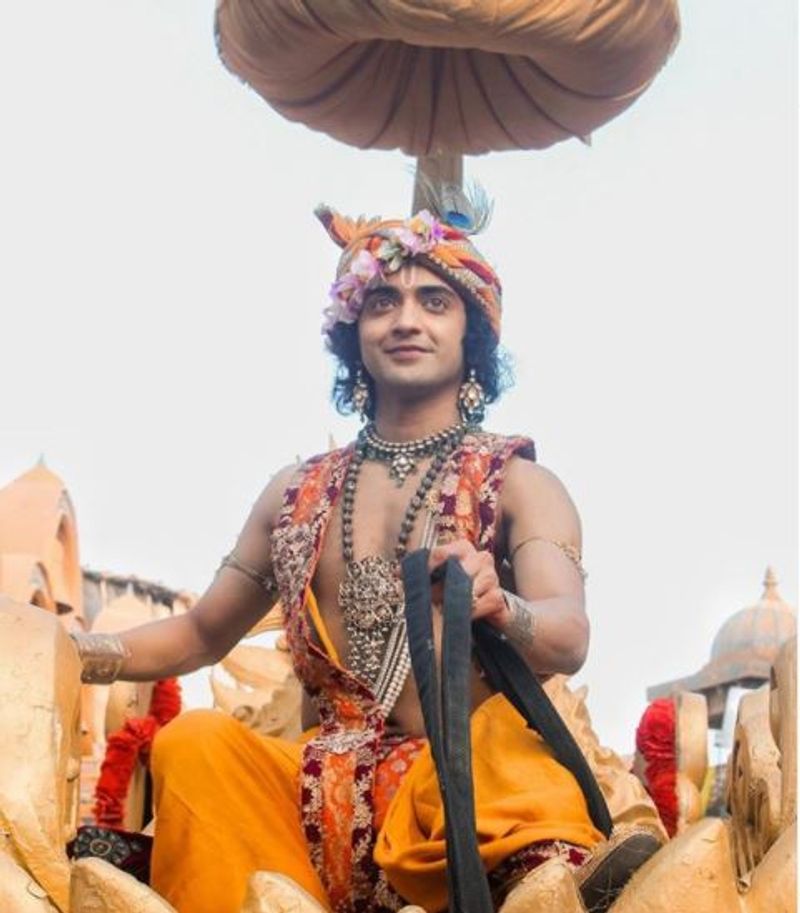 ತೆರೆ ಮೇಲೆ ಅದ್ಭುತ ಜೋಡಿಯಾಗಿ ಮಿಂಚುತ್ತಿರುವ ರಾಧಾ ಕೃಷ್ಣ ರಿಯಲ್ ಲೈಫ್ನಲ್ಲೂ ಪ್ರೀತಿಸುತ್ತಿದ್ದಾರೆ ಎಂದು ಸುದ್ದಿ ಹರಿದಾಡುತ್ತಿತ್ತು.