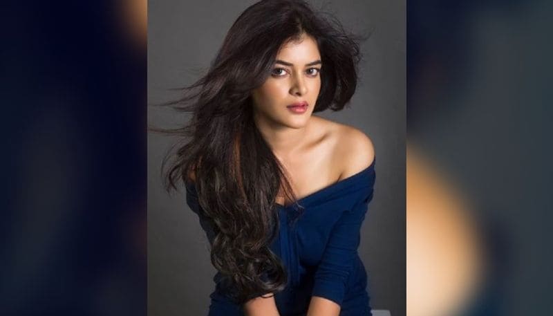 Sizzling picture of Tollywood actress Madhumita Sarkar wearing black ...