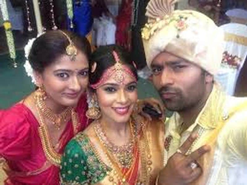 keerthi and santhanu marriage photos