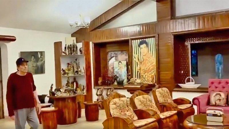 Photos अ दर स इतन ख बस रत ह धर म न द र क घर 84 स ल क एक टर न ख द टहलत ह ए द ख य हर एक क न Dharmendra Luxury House Inside Photos Kpg