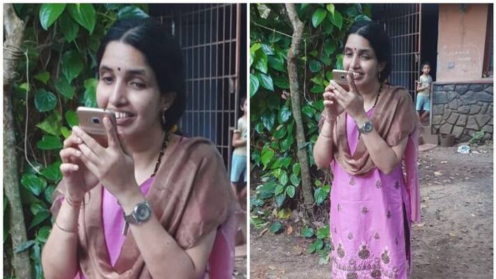 visually impaired teacher sreerekha takes online class as simple as normal class visually impaired teacher sreerekha takes online class as simple as normal class