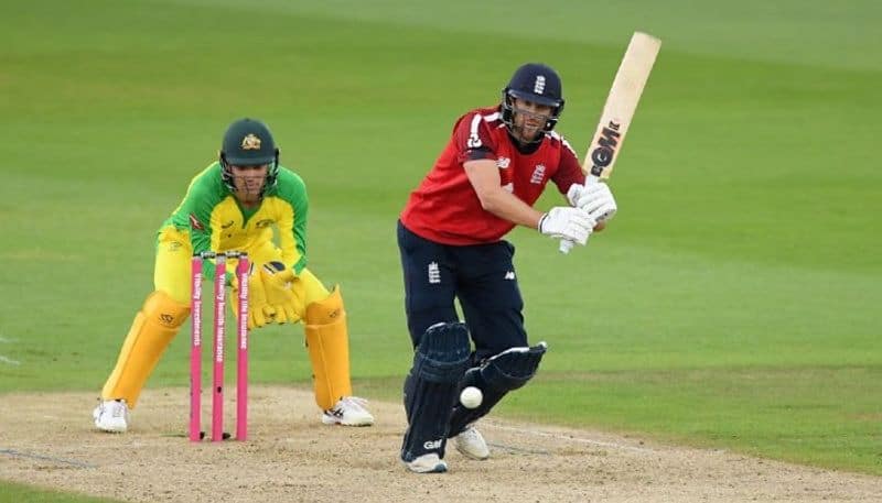 england beat australia by 2 runs in last over in first t20