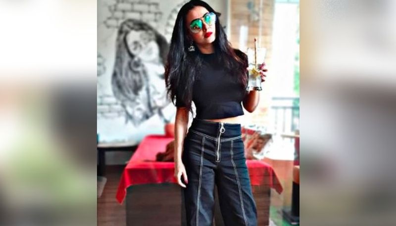Crop queen Monami Ghosh slays like never before, check out her crop top avatar ADB