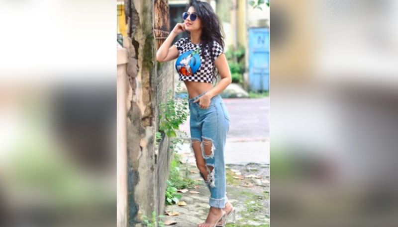 Crop queen Monami Ghosh slays like never before, check out her crop top avatar ADB