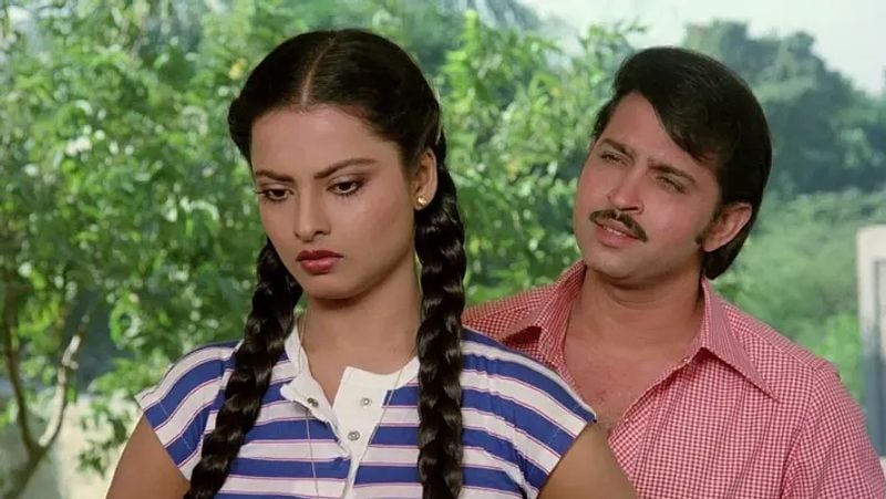 राकेश रोशन बॉलीवुड में एक्टर-डायरेक्टर के तौर पर जाने जाते हैं। राकेश ने बतौर एक्टर अपना करियर 1970 में फिल्म 'घर घर की कहानी' से शुरू किया था। 