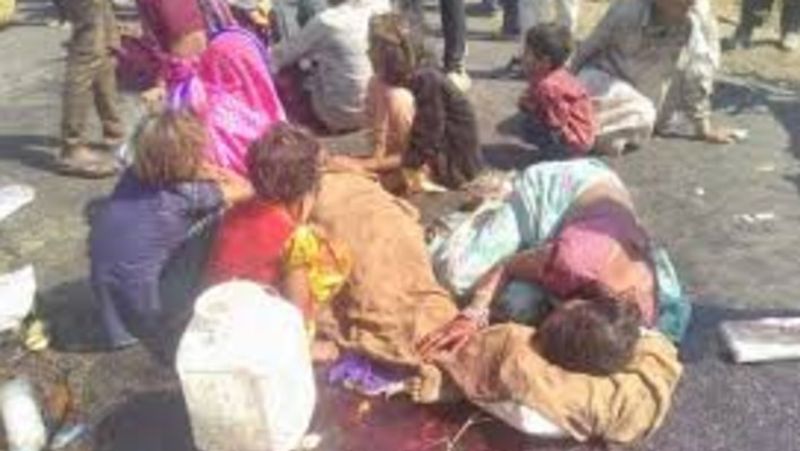 हादसे में मारे जाने वाले सभी लोग बैंड बजाने, मंदसौरी ढोल बजाने और लोकनाट्य वीर तेजाजी के खेलों का मंचन करते थे। यह लोग गा-बजाकर ही अपने परिवार का पेट पालते थे, लेकिन अब उनके मरने बाद परिवारों में पीछे कमाने वाला कोई नहीं रहा। किसी के छोटे-छोटे मासूम बच्चे बिलख रहे हैं तो किसी की पत्नी बेसुध है।