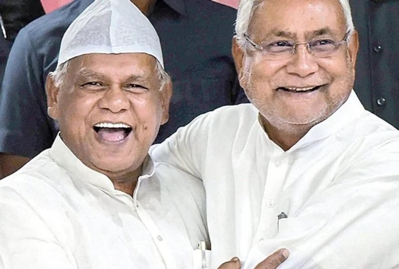 जीतन राम मांझी ने यह भी दावा कि महागठबंधन में कोऑर्डिनेशन की कमी है और तेजस्वी कभी भी नीतीश कुमार का विकल्प नहीं हो सकते हैं। इतना ही नहीं उन्होंने यह भी कहा कि विधानसभा चुनाव 2020 में एनडीए 220 सीट जीतेगी।
(फाइल फोटो)