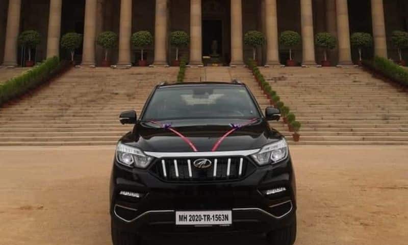 Mahindra Alturas BS6 First SUV Delivered to President Of India