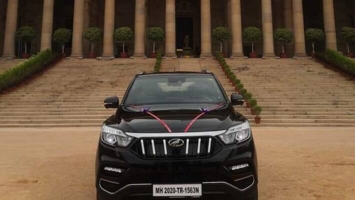 First BS6 Mahindra Alturas g4 suv car was delivered to Honorable President of India First BS6 Mahindra Alturas g4 suv car was delivered to Honorable President of India