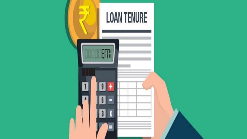 किन्हें मिलेगी लोन रिस्ट्रक्चरिंग की सुविधा
जो कर्जदार मार्च 2020 तक लोन रिपेमेंट नियमित तौर से कर रहे थे, उन्हें लोन रिस्ट्रक्चरिंग की सुविधा मिलेगी। हालांकि, बैंकों को अभी इसके लिए एक फ्रेमवर्क तैयार करना है। कर्जदारों को यह ध्यान देना होगा कि 1 मार्च, 2020 तक 30 दिन से ज्यादा का लोन डिफॉल्ट किया है, तो वो लोन रिस्ट्रक्चरिंग के लिए योग्य नहीं होंगे।
(फाइल फोटो)
