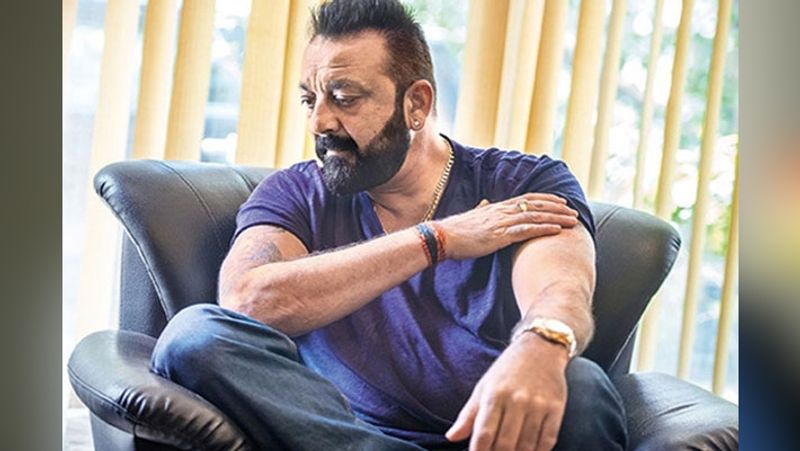 खबरें है कि 'शमशेरा' के सेट पर हर किसी का कोरोना टेस्ट करवाया जाएगा ताकि सेट पर मौजूद सभी लोग स्वस्थ और सेफ रहें।