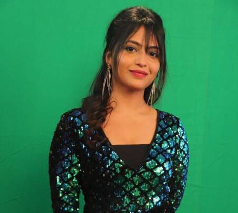 ಲೇಖ್ಯಾ ಹರಿಕಾ: ಯುಟ್ಯೂಬರ್.
