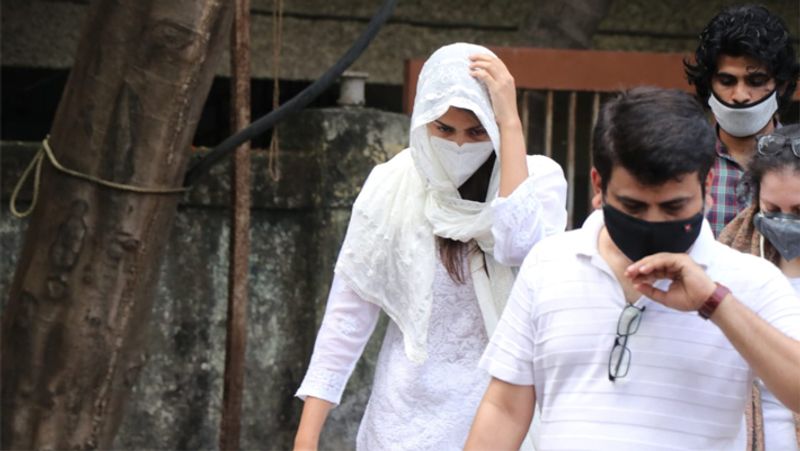 Rhea Chakraborty to be taken to byculla jail here is the prison details BRd