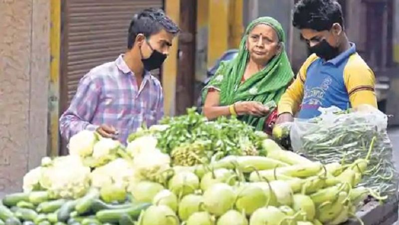 7 फीसदी तक ब्याज पर सब्सिडी
इस लोन के लिए किसी तरह की गारंटी नहीं देनी होती है। वहीं, लोन का पैसा समय पर जमा कर देने पर 7 फीसदी तक की ब्याज सब्सिडी भी मिलती है।
(फाइल फोटो)