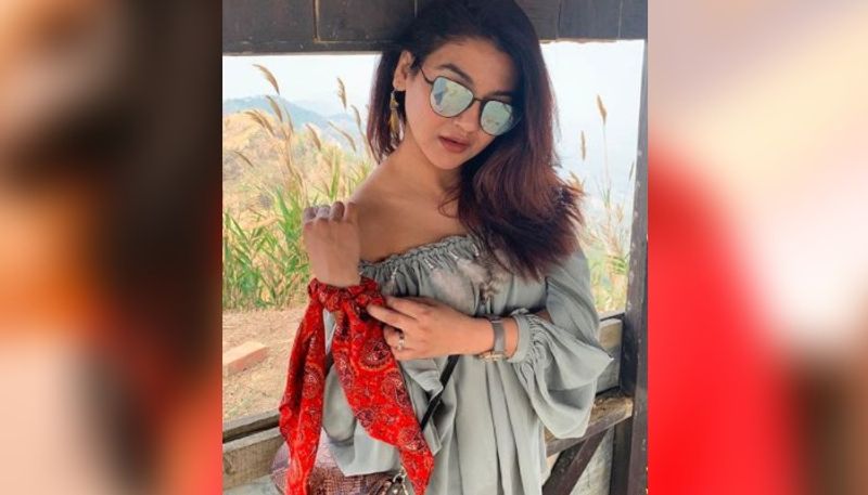 Jaya Ahsan looks ravishing in her different avatar ADB