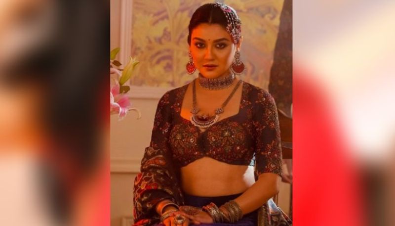 Jaya Ahsan looks ravishing in her different avatar ADB