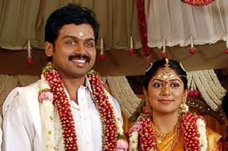 పెద్ద కుదిర్చిన మేరకు రంజనీ అనే అమ్మాయి మెడలో మూడు ముళ్లూ వేశాడు కార్తి.