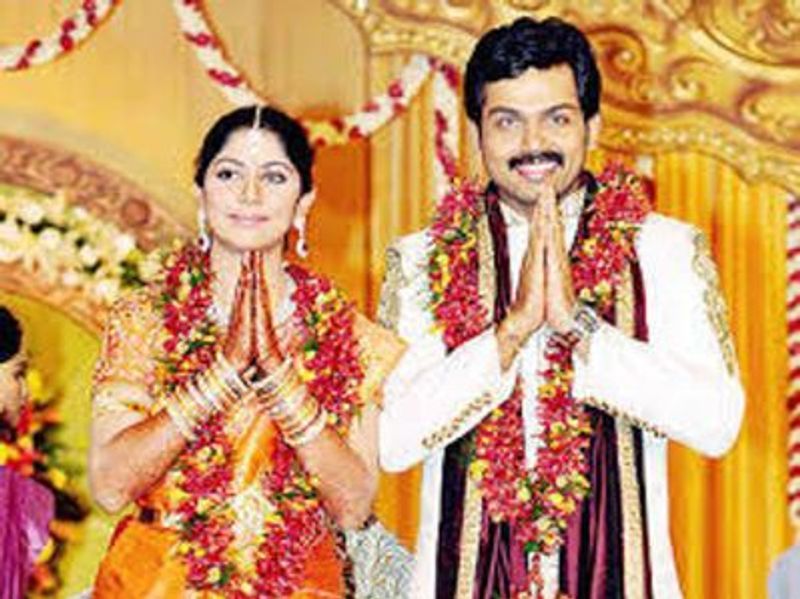 కార్తీ, రంజనీలు వేద మంత్రాల సాక్షిగా ఒక్కటయ్యారు.