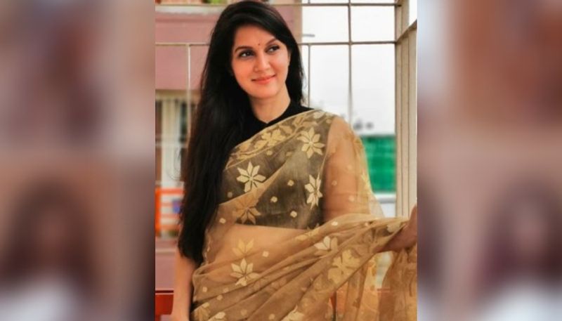 Rafiath Rashid Mithila flaunts her beauty in a very different way ADB