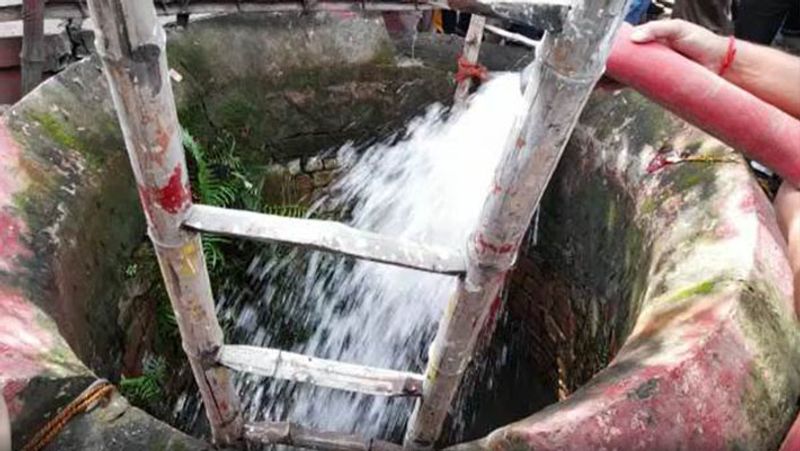  उसके बाद दो और लोग कुंए के अंदर गए। उनके बाहर न निकलने पर पुलिस, फायर ब्रिगेड और नगर पालिका की टीम मौके पर पहुंची और सभी को बाहर निकाला।
