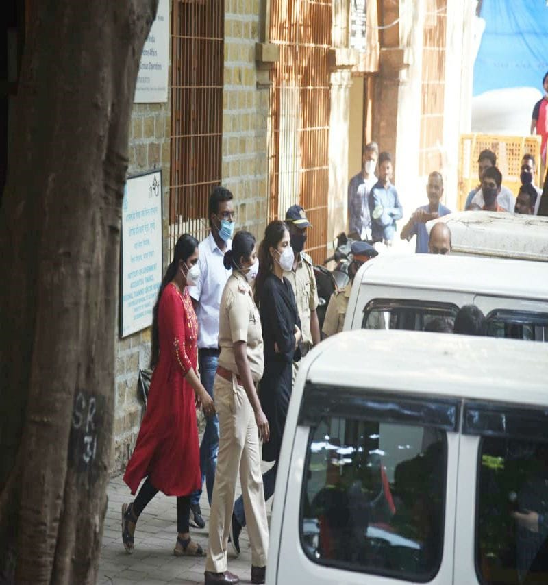 The images of Rhea Chakraborty just after the arrest by NCB
