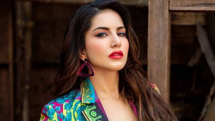 Sunny Leone Found A Way To Co-Exist With "Extremely Hot LA Weather" Sunny Leone Found A Way To Co-Exist With "Extremely Hot LA Weather"