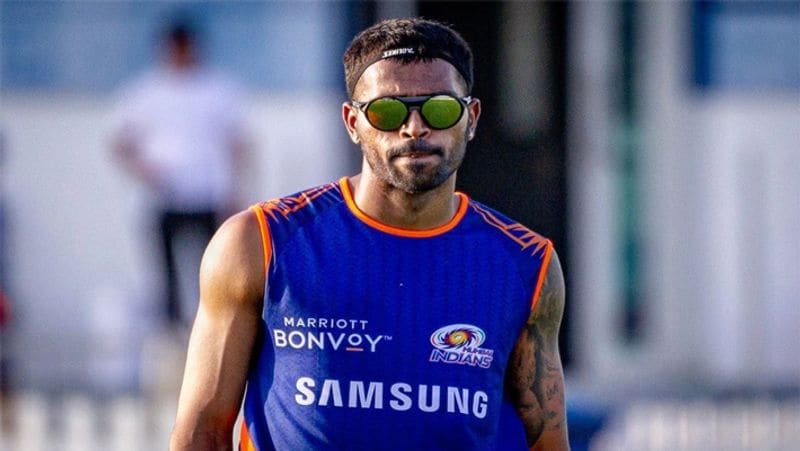 भारतीय क्रिकेट टीम के सबसे स्टाइलिश ऑलराउंडर में से एक हार्दिक पंड्या हैं। इन दिनों वह दुबई में मुबंई इंडियन्स के साथ आईपीएल की तैयारी कर रहे हैं। 18 सिंतबर से आईपीएल की शुरुआत होने जा रही है, ऐसे में सभी लोग उसमें बिजी हैं।