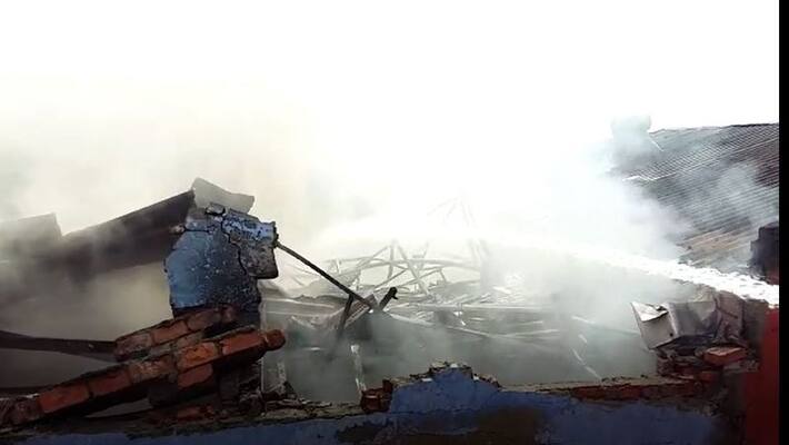 Massive fire broke out in a factory at Howrah ASB Massive fire broke out in a factory at Howrah ASB
