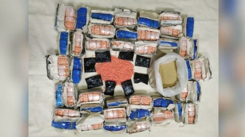 Police arrested a drug supplier at Sealdah Sisir Market RTB