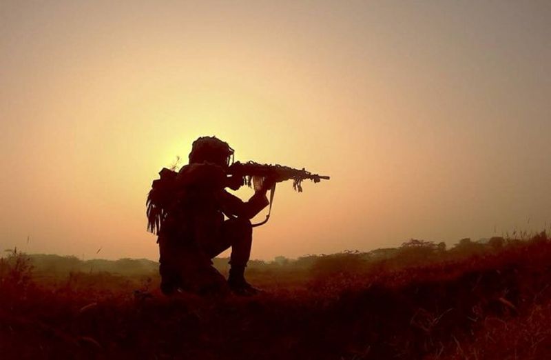 Photograph reveals Chinese soldiers armed with Spears, rod and clubs at India border