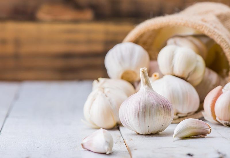 Garlic: Eating garlic can stir up the desire in both genders. Garlic contains allicin which provides heat in the body and warms the blood. It optimises the body temperature which ultimately increases the blood flow to all sexual organs. For getting the best results, include this natural aphrodisiac in your daily diet. Needless to say, Garlic has so many health benefits that you should consume it everyday, anyway.