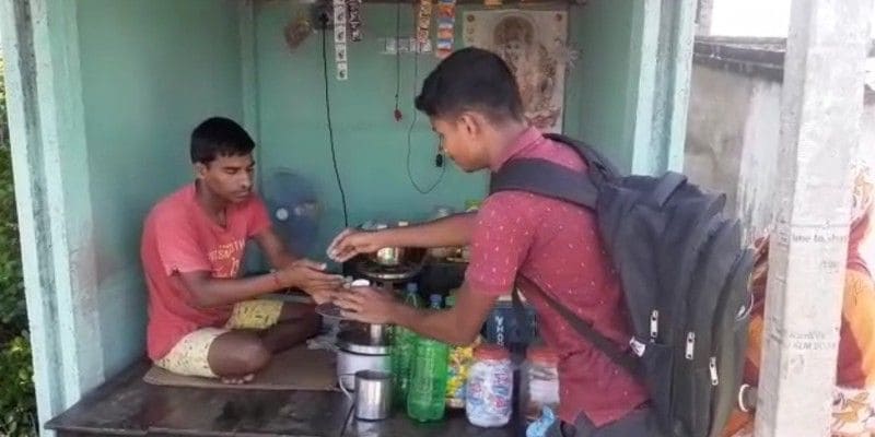 West Bengal: Engineering student opens tea shop after failing to get a job for two years-dbr