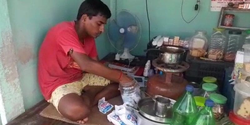 West Bengal: Engineering student opens tea shop after failing to get a job for two years-dbr
