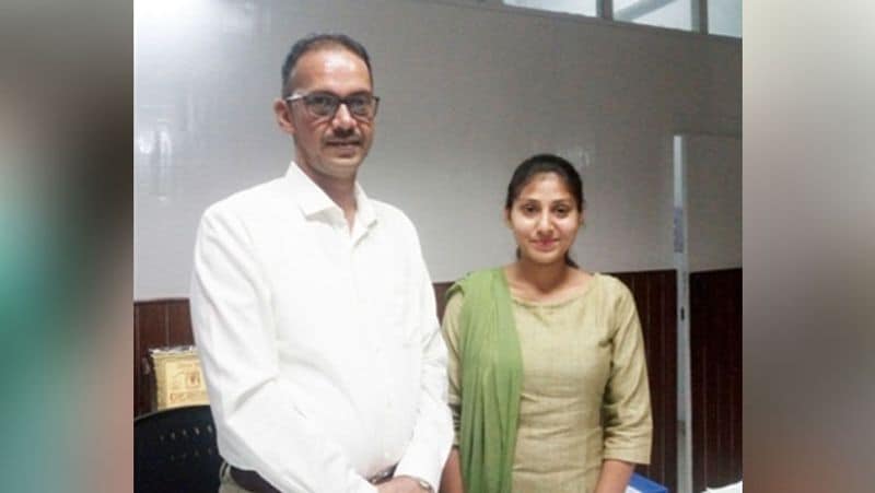 प्रवीण कौर बताती हैं कि जब गांव के लोग पापा के पास मुझे सरपंच का इलेक्शन लड़ाने का प्रस्ताव लेकर आए, तब मैं चिंतित थी। सोचती थी कि क्या इस उम्र में मैं इतनी बड़ी जिम्मेदारी उठा पाऊंगी। लेकिन सबने सपोर्ट किया।