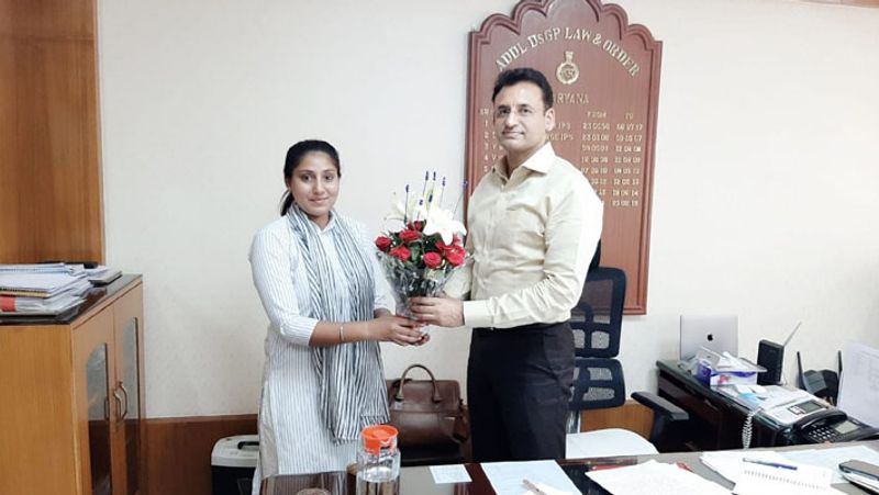 प्रवीण कौर बताती हैं कि पहले गांव की हालत अच्छी नहीं थीं। महिलाएं खुद को असुरक्षित महसूस करती थीं। इसलिए हमने पूरे गांव में सीसीटीवी लगवा दिए। लड़कियों को पढ़ने के लिए प्रेरित किया।