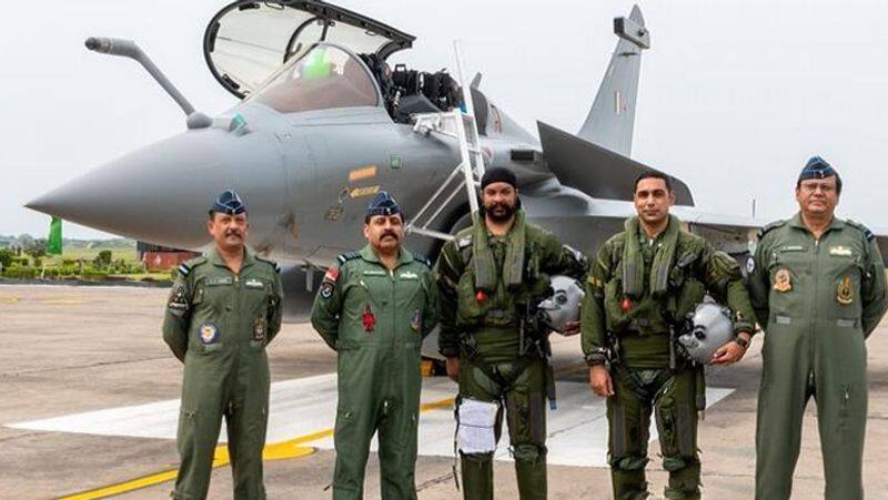 Chinese forces cannot even get close to India, Air Force Commander lifts his collar and shows up