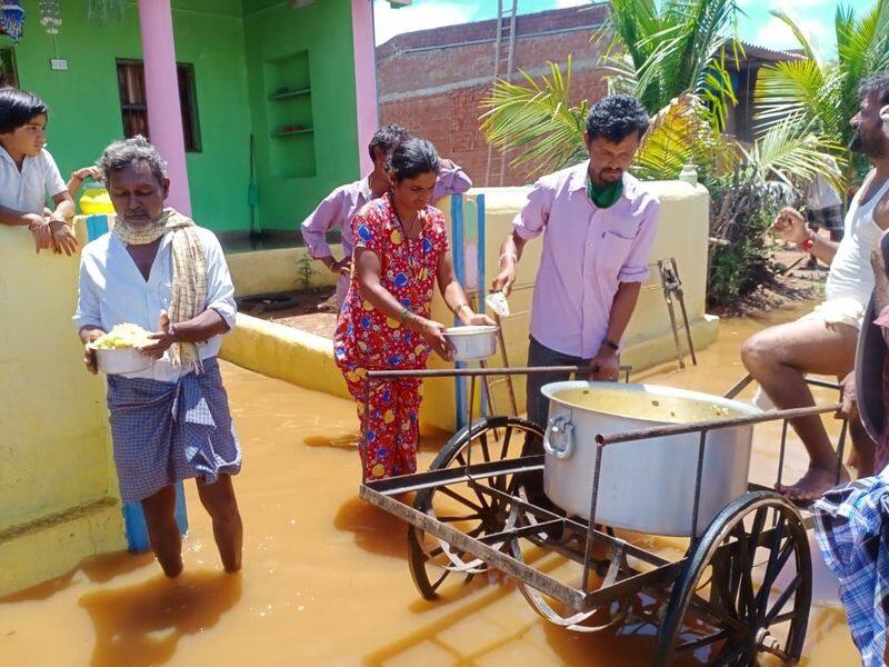 People Faces Problems for Heavy Rain in Shirahatti in Gadag District