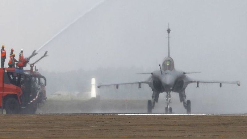 Rattled by Indian Rafale Now Pakistan plans to buy J-10 from China BSS