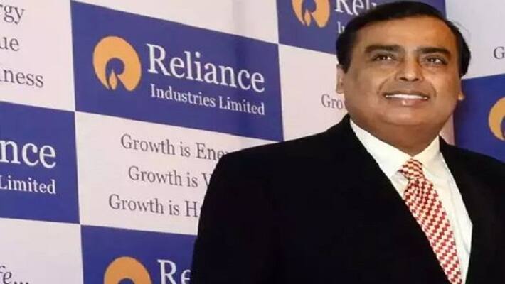 Reliance Industries becomes the first Indian company to hit market cap of 200 billion dollar MJA Reliance Industries becomes the first Indian company to hit market cap of 200 billion dollar MJA