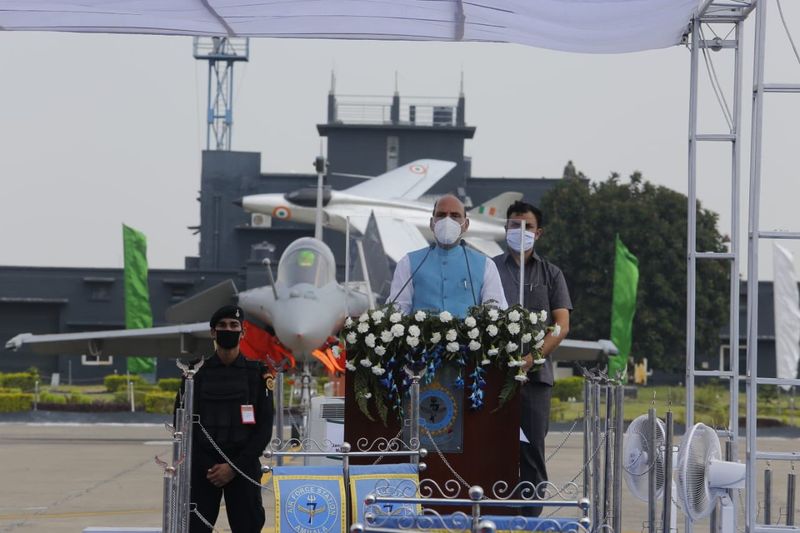Rattled by Indian Rafale Now Pakistan plans to buy J-10 from China BSS